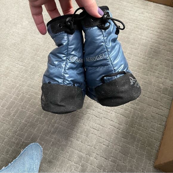 OR Outdoor Research Blue Puffer Booties Small - Picture 7 of 9